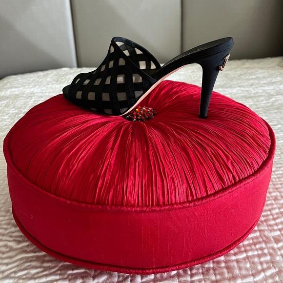 Authentic Chanel heels - Picture 15 of 15